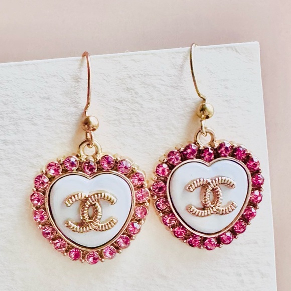 CHANEL Pink, White and Gold Heart Earrings - Picture 4 of 13